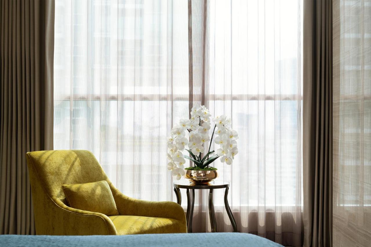 Lancaster Bangkok Hotel Екстериор снимка Curtains